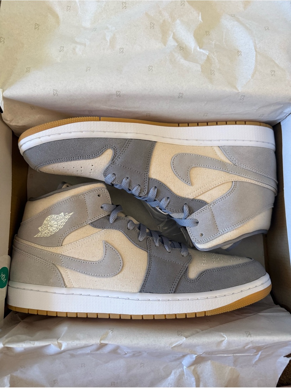 Jordan• 1 Mid SE in Coconut Milk